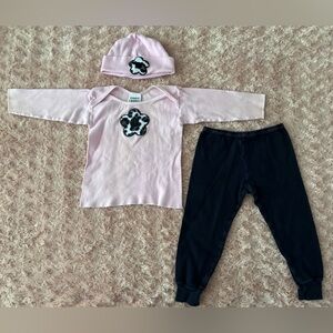 Fuzzy Chums! Leopard Flower 3 Piece Shirt -Leggings & Hat Outfit 0-3 Months